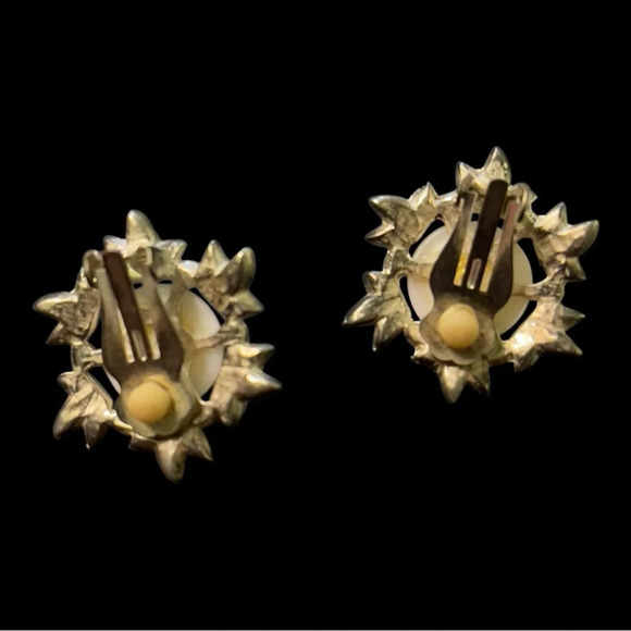 Faux pearl and rhinestone clip on earrings - Picture 6 of 11